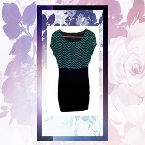 🤩 Enfocus green and black chevron dress (size 8)